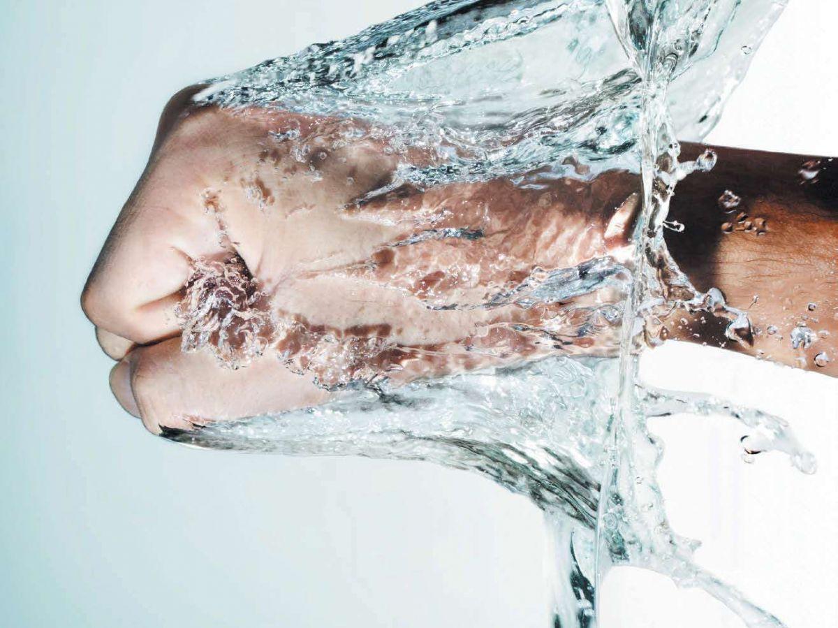 L’eau, un objet de fantasmes et d’arnaques L’eau, un objet de fantasmes et d’arnaques