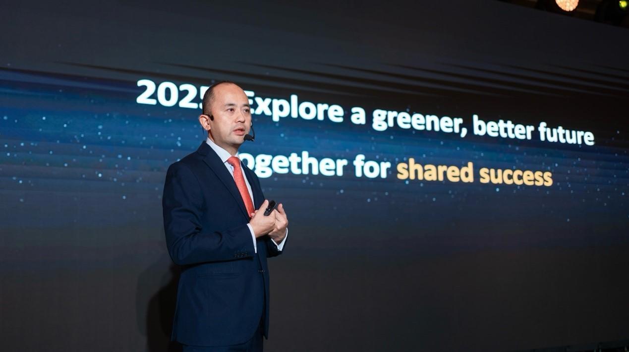 Transition Énergétique en Afrique: Huawei Digital Power Réunit Partenaires et Experts pour Accélérer Innovation et Coopération Régionales Transition Énergétique en Afrique: Huawei Digital Power Réunit Partenaires et Experts pour Accélérer Innovation et Coopération Régionales