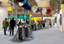 Dix ans d’AKAA : l’art africain entre héritage et renouveau Dix ans d’AKAA : l’art africain entre héritage et renouveau