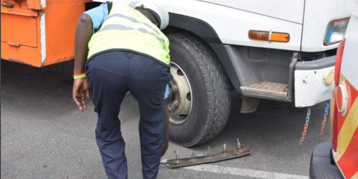 KeNHA Arrest Drivers Found Parked Along Southern Bypass KeNHA Arrest Drivers Found Parked Along Southern Bypass