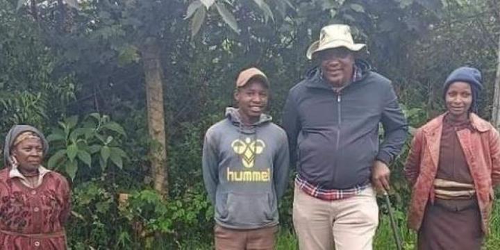 Granny's Message During Village Encounter With Uhuru Granny's Message During Village Encounter With Uhuru