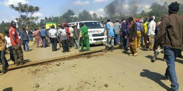 Protesters Shut Down Nakuru-Nairobi Highway Protesters Shut Down Nakuru-Nairobi Highway