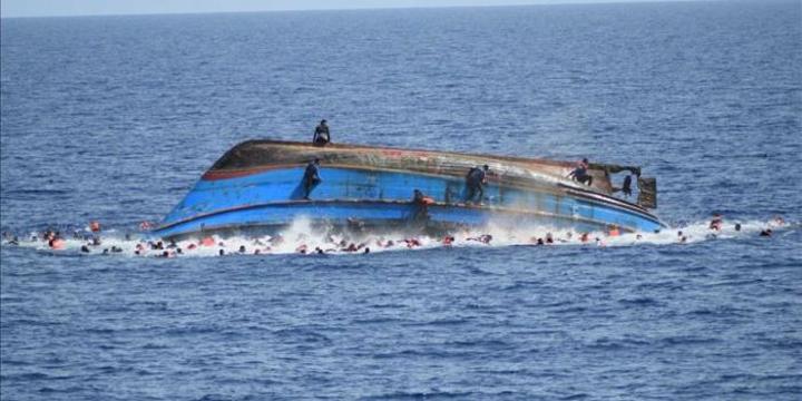 Boat Carrying Foreigners Capsizes In Indian Ocean Boat Carrying Foreigners Capsizes In Indian Ocean