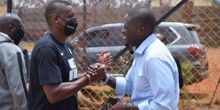 Visiting NBA Boss Launches Basketball Court in Nairobi Slum Visiting NBA Boss Launches Basketball Court in Nairobi Slum