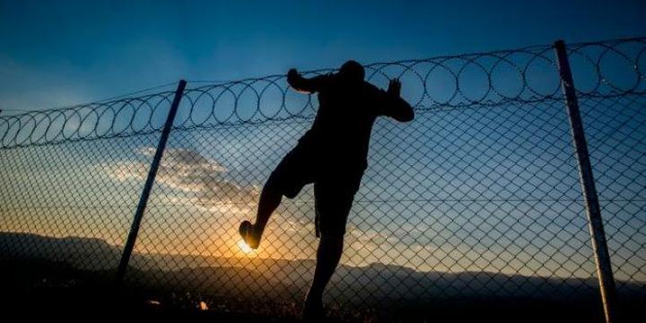 Special Unit Hunts Down Prisoners Who Escaped From Maximum Prison Special Unit Hunts Down Prisoners Who Escaped From Maximum Prison