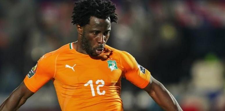 Ivory Coast striker bumps into hostile NEC Nijmegen fans Ivory Coast striker bumps into hostile NEC Nijmegen fans