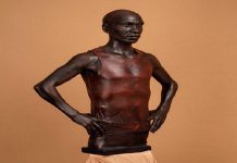 Kenya: Eluid Kipchoge ”Superman sculpture” Kenya: Eluid Kipchoge ''Superman sculpture"