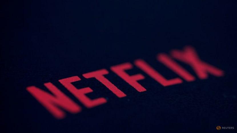 Netflix loses subscribers for first time in over 10 years Netflix loses subscribers for first time in over 10 years