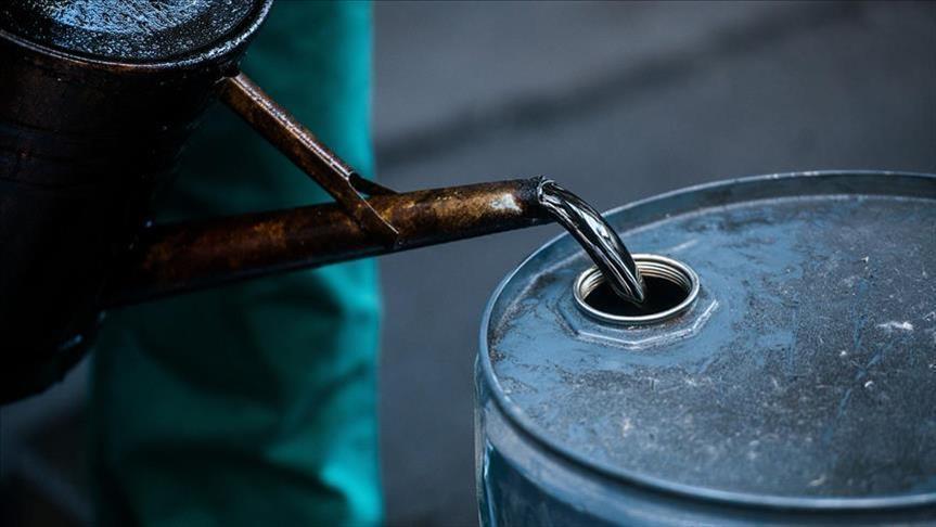 Oil slips to 9-month low as strong dollar, likely recession spur demand jitters Oil slips to 9-month low as strong dollar, likely recession spur demand jitters