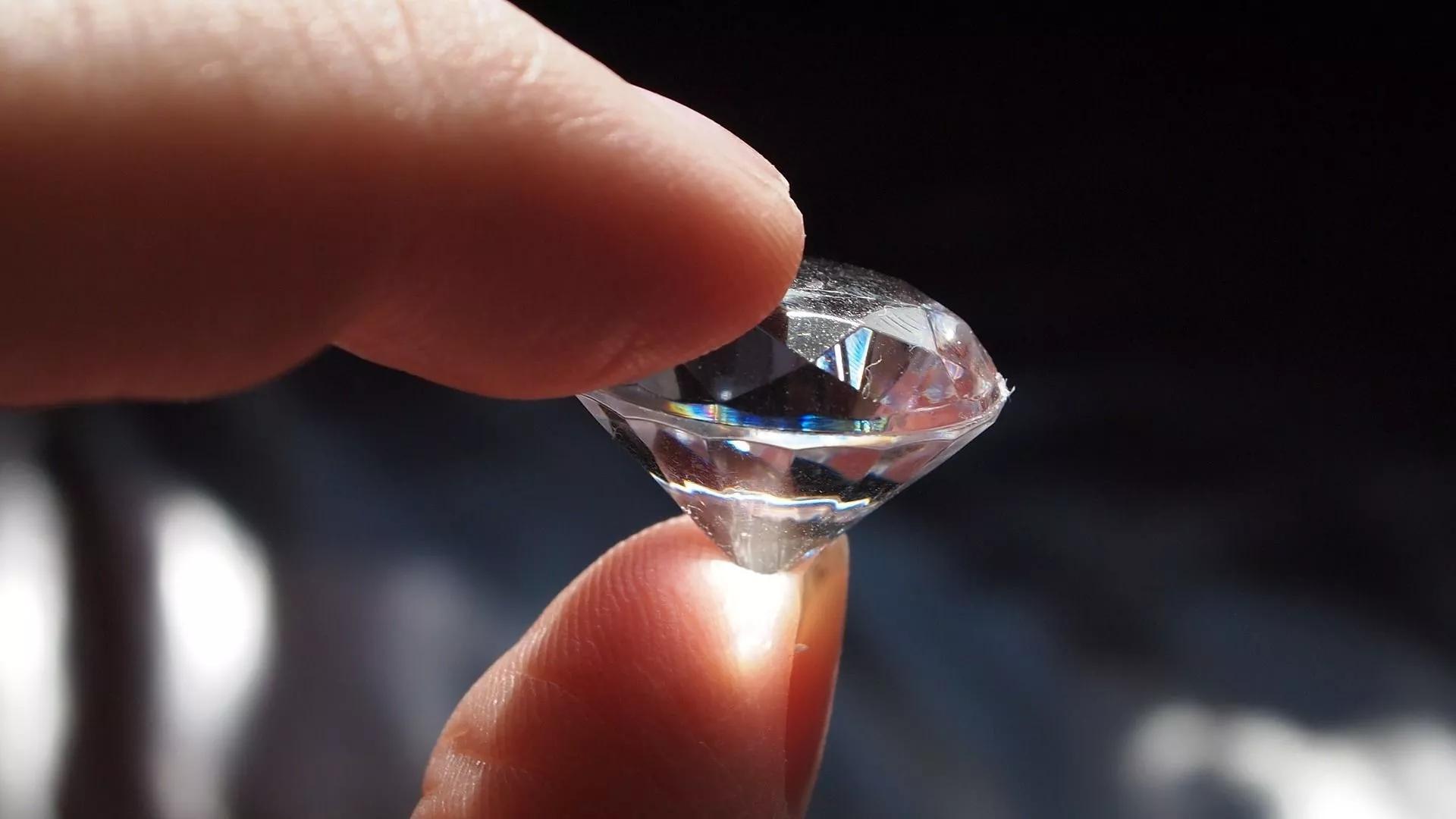 Secrets of Super-Hard ‘Diamonds From Space’ Cracked by Scientists Secrets of Super-Hard ‘Diamonds From Space’ Cracked by Scientists