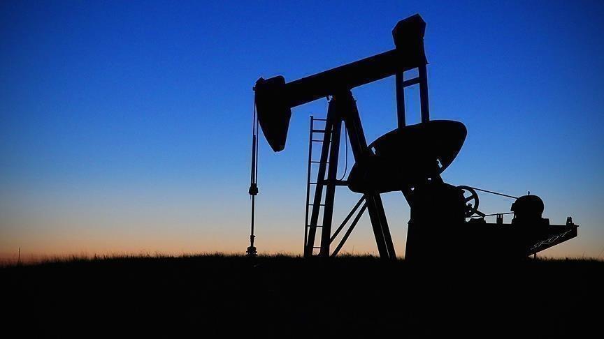 Oil fluctuates over clashing supply, demand fears Oil fluctuates over clashing supply, demand fears