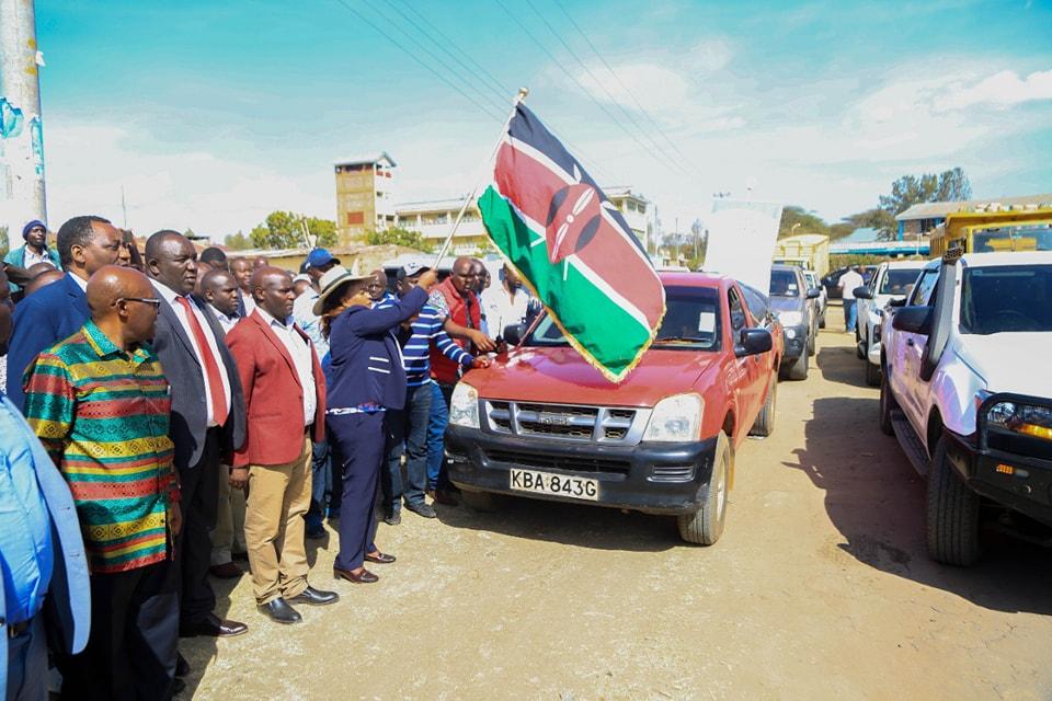 Governor Ndeti distributes free seedlings to Machakos farmers Governor Ndeti distributes free seedlings to Machakos farmers