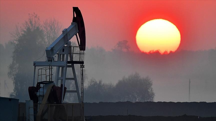 Oil down amid weakening demand outlook, inventory built Oil down amid weakening demand outlook, inventory built
