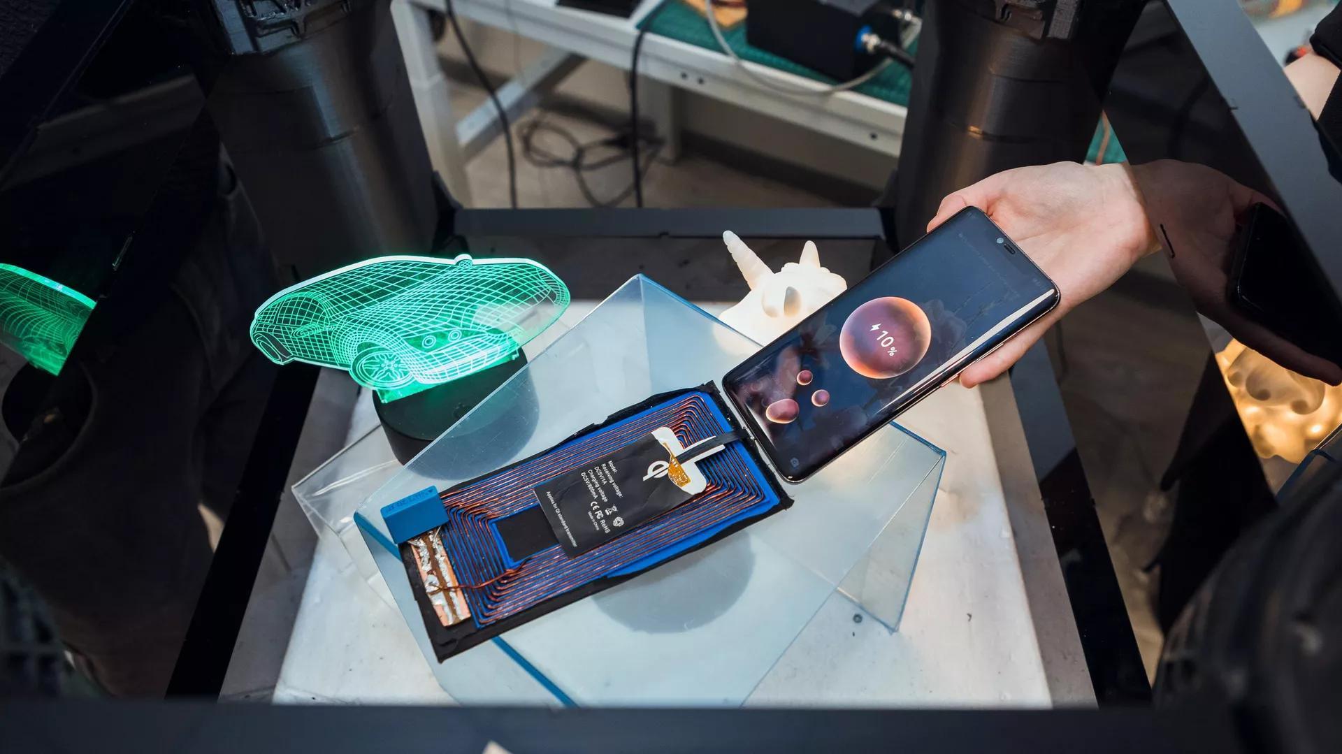 Russian Scientists Roll Out Revolutionary Wireless Charger Tech Russian Scientists Roll Out Revolutionary Wireless Charger Tech