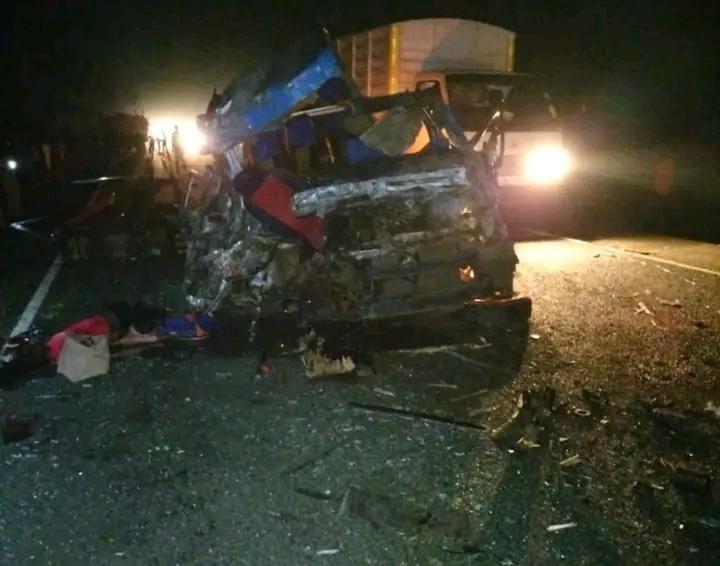 One dead,12 injured in Thursday night accident One dead,12 injured in Thursday night accident