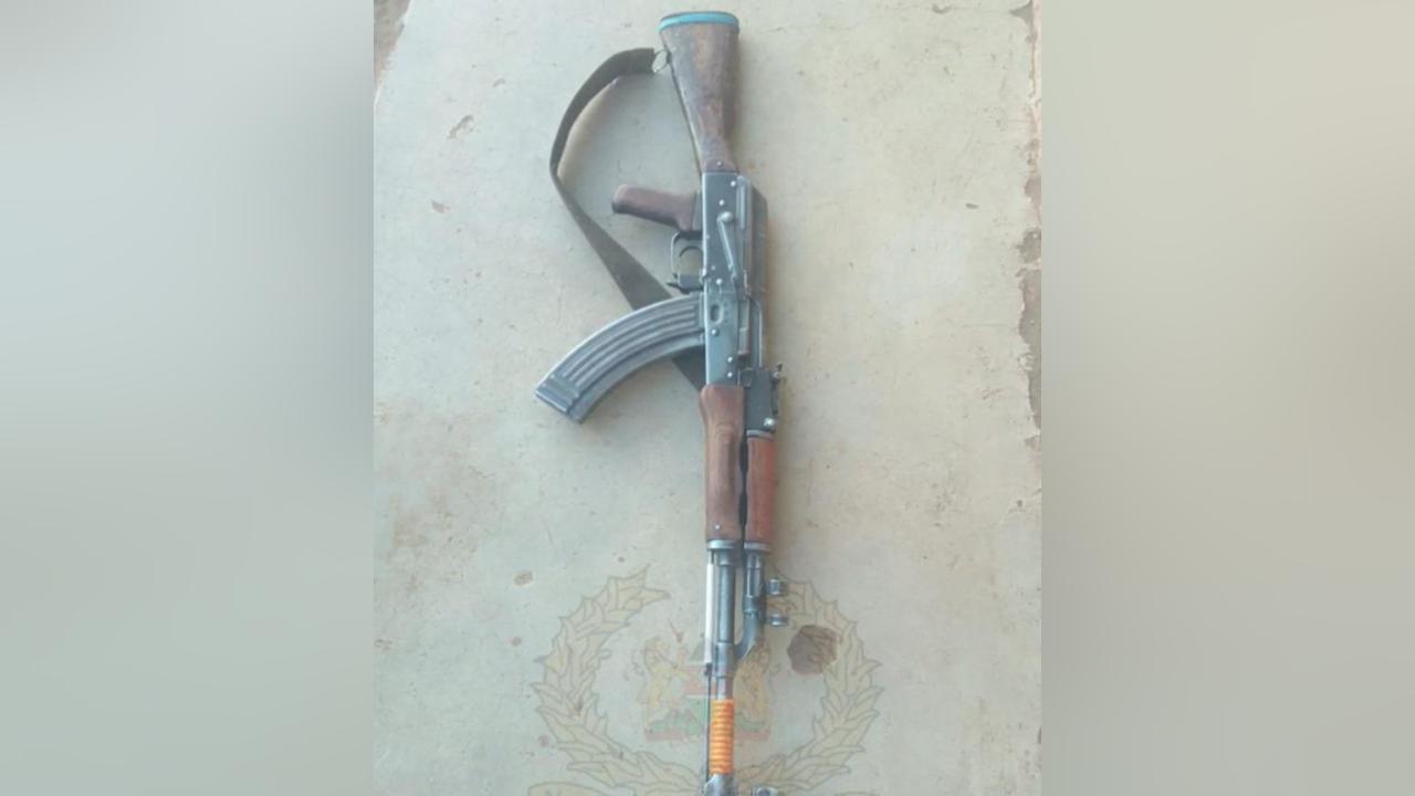 Police receive surrendered AK-47 rifle in Samburu Police receive surrendered AK-47 rifle in Samburu