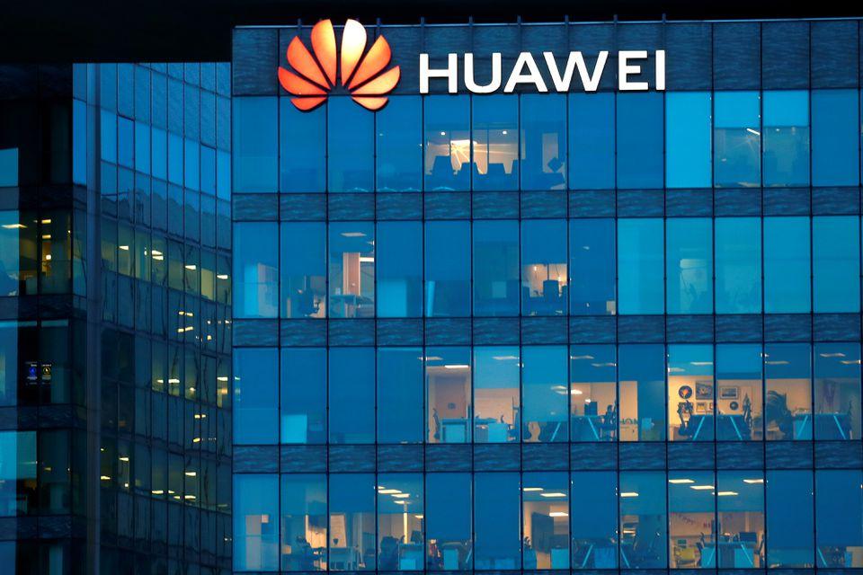 US imposes $300m penalty over hard disk drive exports to Huawei US imposes $300m penalty over hard disk drive exports to Huawei