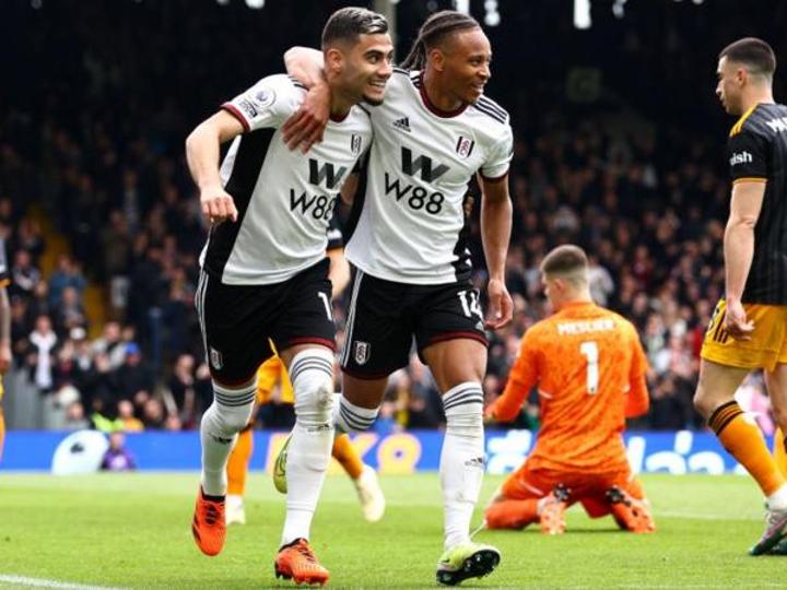Leeds' survival hopes dealt blow by Fulham Leeds' survival hopes dealt blow by Fulham