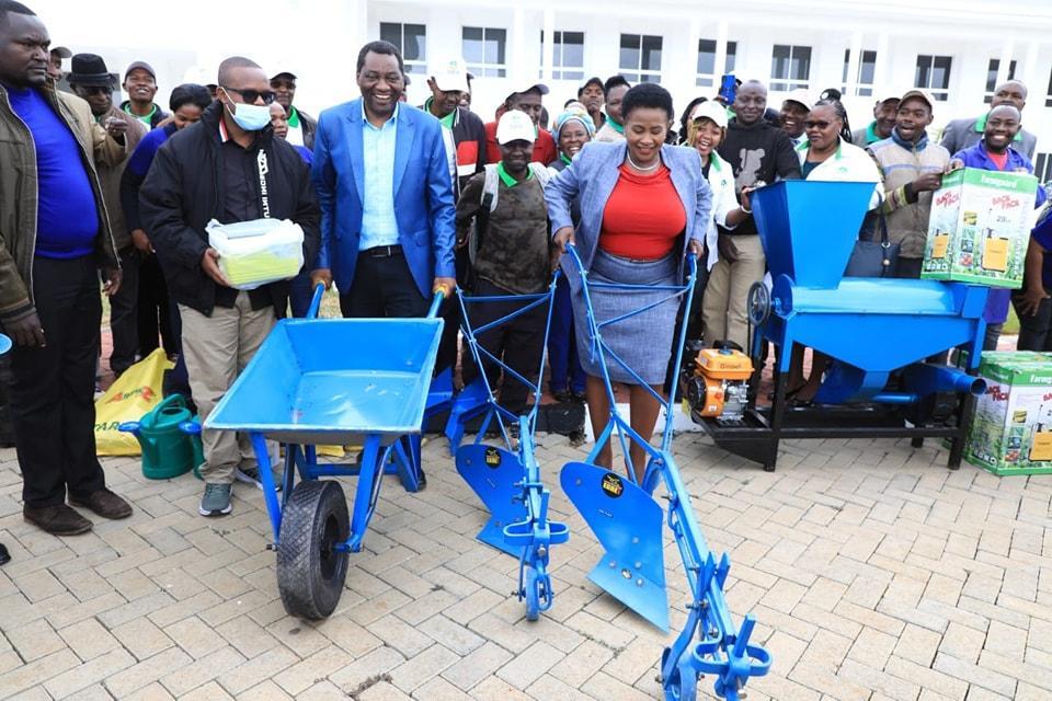 Over 9,000 Machakos households receive Sh81.5m farm inputs Over 9,000 Machakos households receive Sh81.5m farm inputs