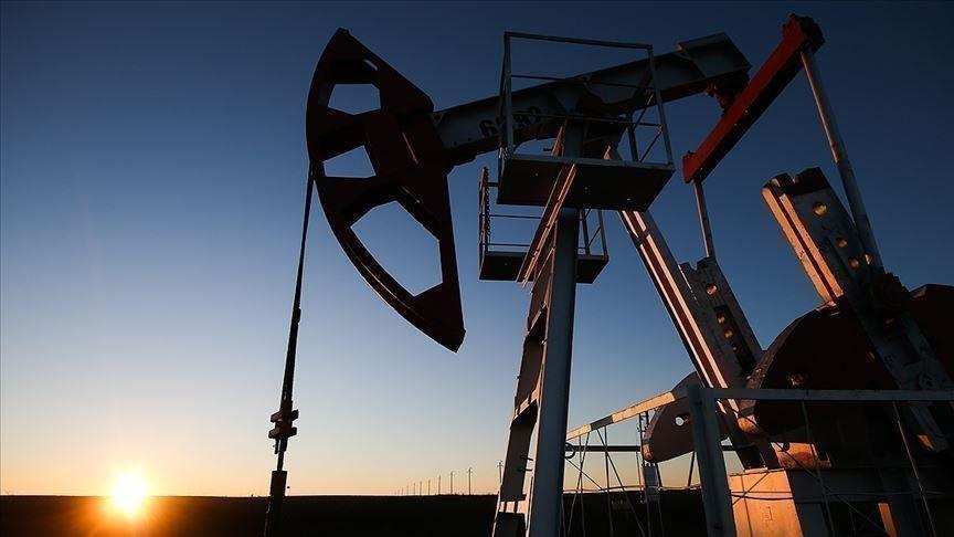 Oil prices settle higher over supply side issues