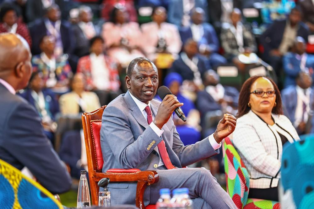 Be comedians if you want to be popular, Ruto tells leaders