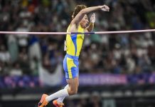 Armand Duplantis Breaks Olympic Record to Grab the Gold, Bests his own Record in Men’S Pole Vault Armand Duplantis Breaks Olympic Record to Grab the Gold, Bests his own Record in Men'S Pole Vault