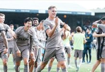 Tottenham shock Manchester United with 3-0 at Old Trafford Tottenham shock Manchester United with 3-0 at Old Trafford