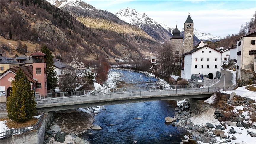 Alpine Ice Retreat: Switzerland's Glaciers Shrink Rapidly Alpine Ice Retreat: Switzerland's Glaciers Shrink Rapidly