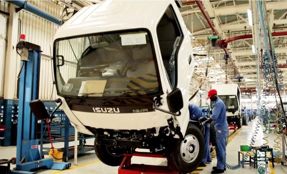 New Car Sales Rise 24% Due to Cheaper Credit New Car Sales Rise 24% Due to Cheaper Credit