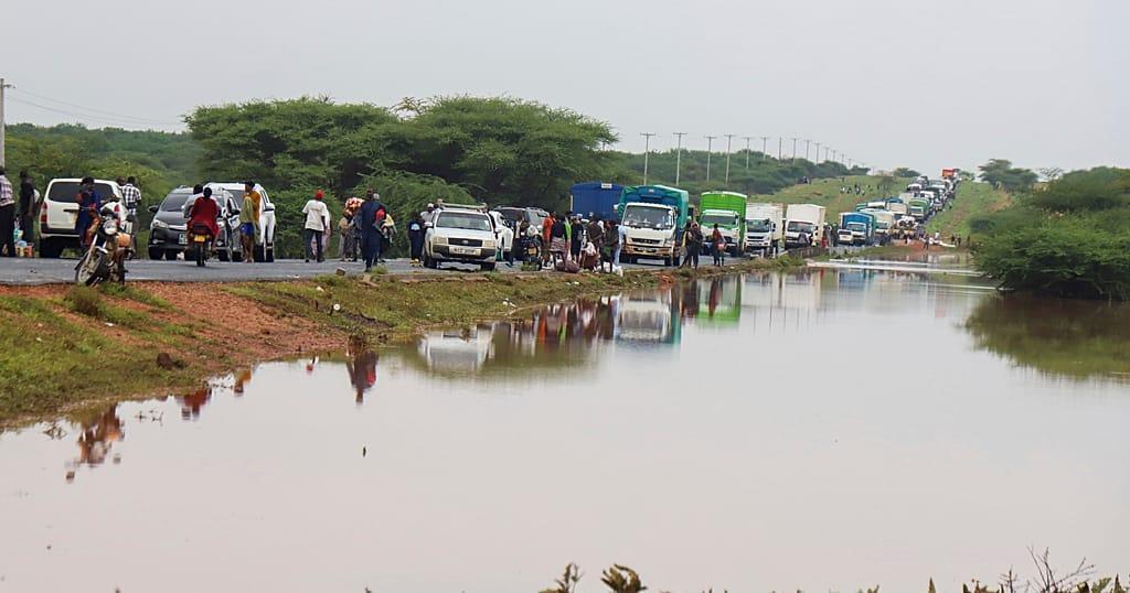 Landslide leaves at least 26 dead in western Kenya