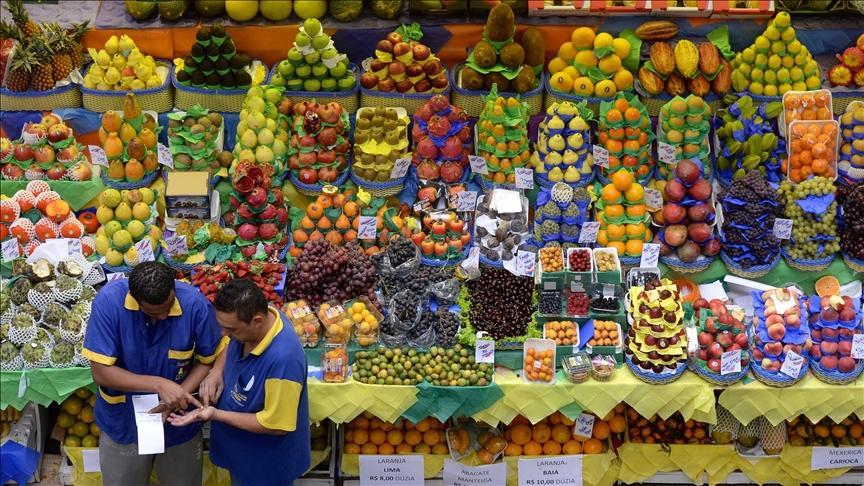 Food Prices Decline 1.6% in October Due to Ample Supplies Food Prices Decline 1.6% in October Due to Ample Supplies