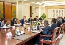 Kenya keeps America close while courting China Kenya keeps America close while courting China