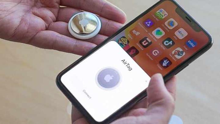 Apple introduces AirTag - Apple