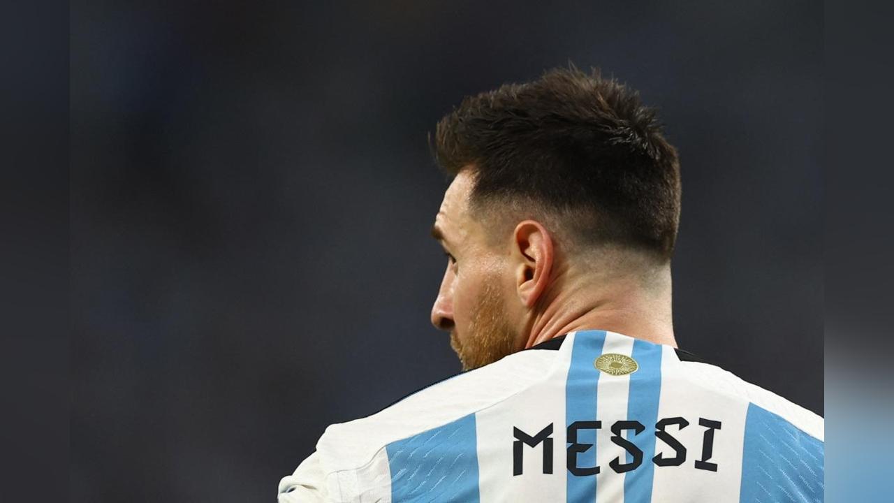 Messi shines, Argentina advance to World Cup last 8