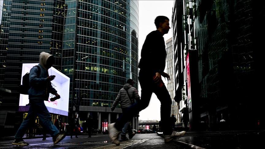 Global Firms Lay off Thousands of Workers to Reduce Costs Global Firms Lay off Thousands of Workers to Reduce Costs