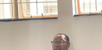 CHE SETS RECORD STRAIGHT CHE SETS RECORD STRAIGHT