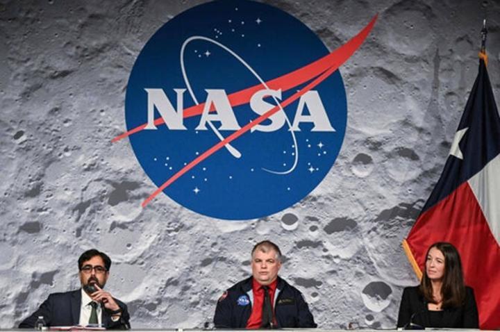 Artemis astronauts prepare for re-entry and splashdown Artemis astronauts prepare for re-entry and splashdown