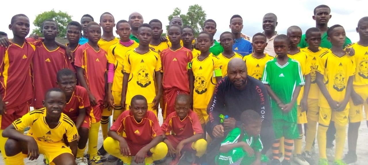 Dr. Ekyinabah, Saydee Families Host Back-To-School Tournament for Kids in Lower Margibi County Ahead of 2021/2022 Academic Year Dr. Ekyinabah, Saydee Families Host Back-To-School Tournament for Kids in Lower Margibi County Ahead of 2021/2022 Academic Year