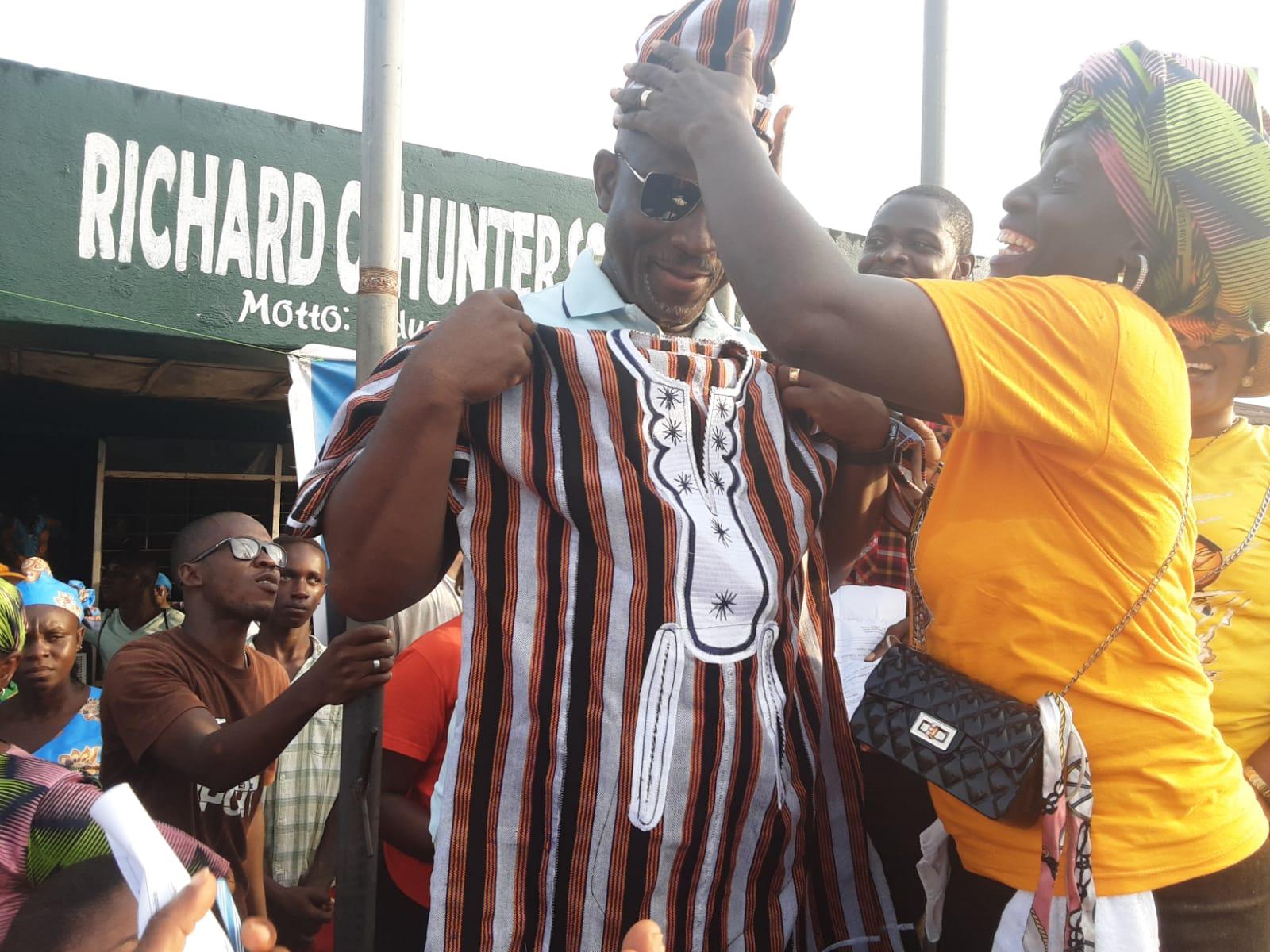 Residents of Montserrado District #12 Honor Rep. Aspirant Jerry Yogboh for Milestone Development Initiatives Residents of Montserrado District #12 Honor Rep. Aspirant Jerry Yogboh for Milestone Development Initiatives
