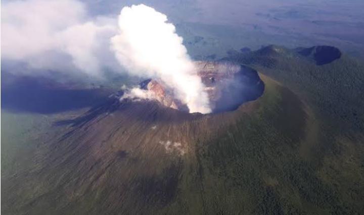 Nyiragongo Volcano Threatens To Erupt Again Nyiragongo Volcano Threatens To Erupt Again