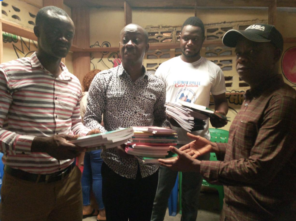 AASU President Varney Jarsey Equips Underprivileged Soniwein Community School with Learning Materials AASU President Varney Jarsey Equips Underprivileged Soniwein Community School with Learning Materials