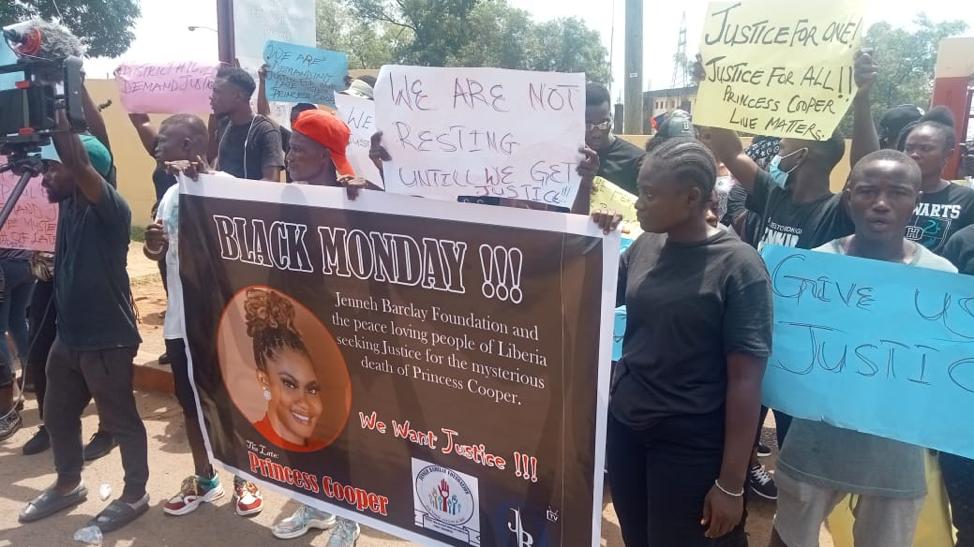 Aggrieved Residents of Montserrado Co. Demand Justice for Princess Cooper; Want CCTV Installed in Every ‘Big’ Business Center Aggrieved Residents of Montserrado Co. Demand Justice for Princess Cooper; Want CCTV Installed in Every ‘Big’ Business Center