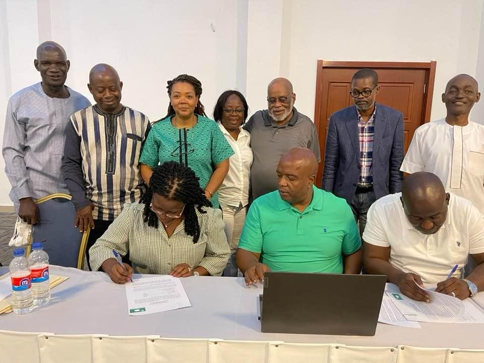 Sen. Karnga-Lawrence, Musa Bility Present Separate Amended Constitutions to National Elections Commission Sen. Karnga-Lawrence, Musa Bility Present Separate Amended Constitutions to National Elections Commission