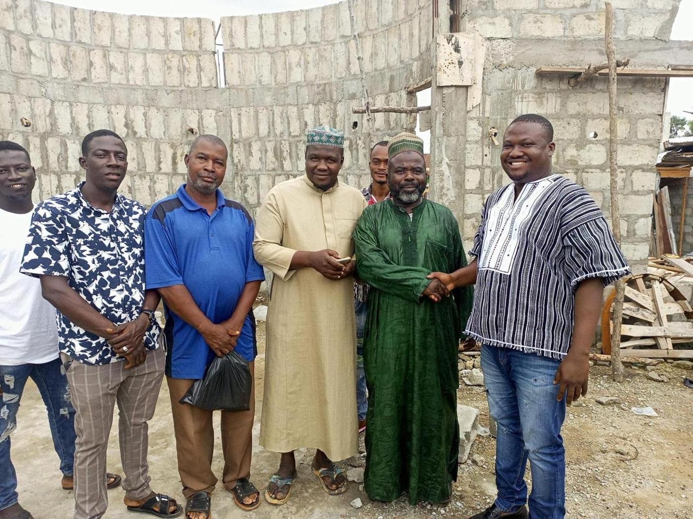 Representative Aspirant Dumoe Donates LD$200,000 to Gbarnga Central Mosque as he Continues Consultations in District Three Representative Aspirant Dumoe Donates LD$200,000 to Gbarnga Central Mosque as he Continues Consultations in District Three