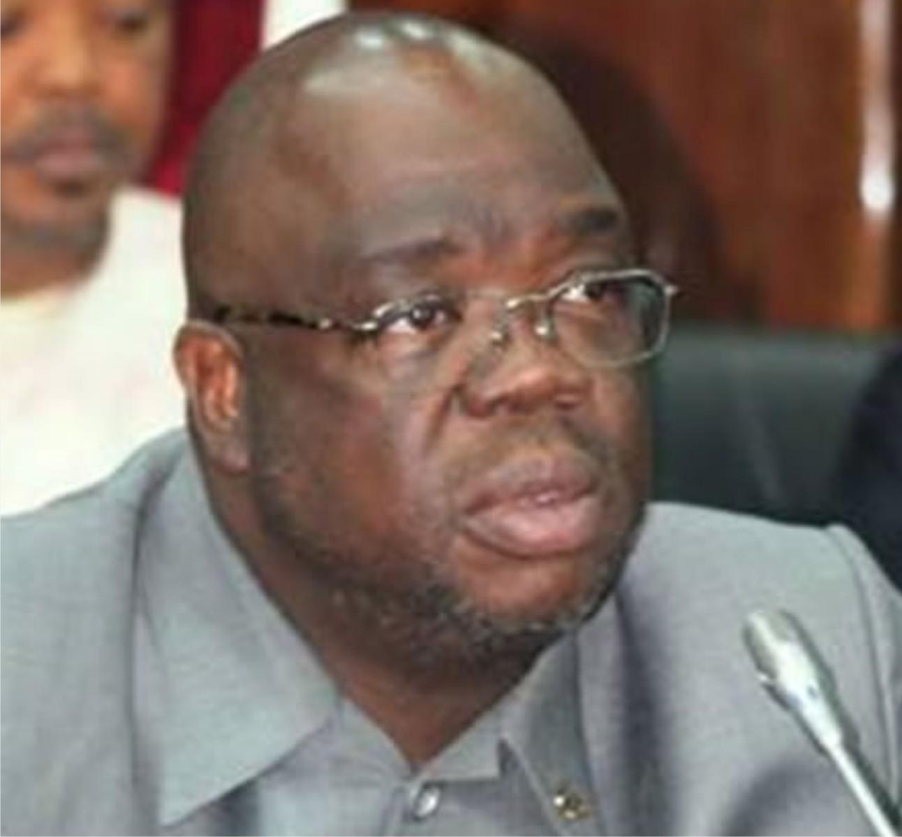 Snowe encourages McGill, others to challenge US sanctions Snowe encourages McGill, others to challenge US sanctions