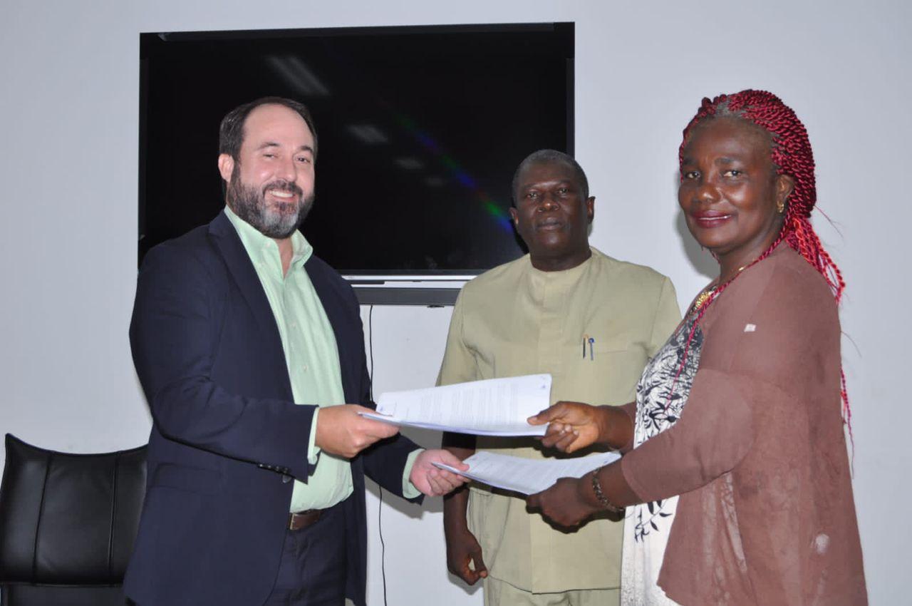 APM Terminals Liberia & Dock Workers Sign MoU to Resolve Dispute APM Terminals Liberia & Dock Workers Sign MoU to Resolve Dispute