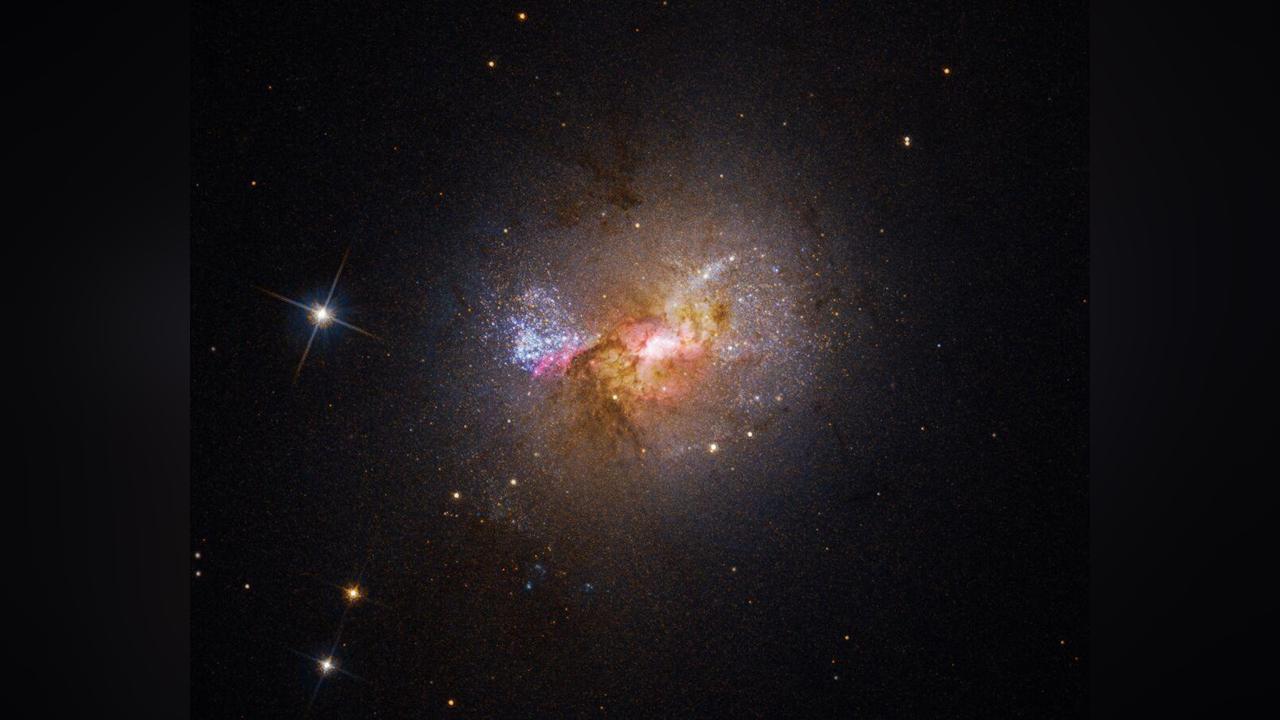 Scientists Get Front Row Viewing of Black Hole Devouring Mysterious Gas Cloud Scientists Get Front Row Viewing of Black Hole Devouring Mysterious Gas Cloud
