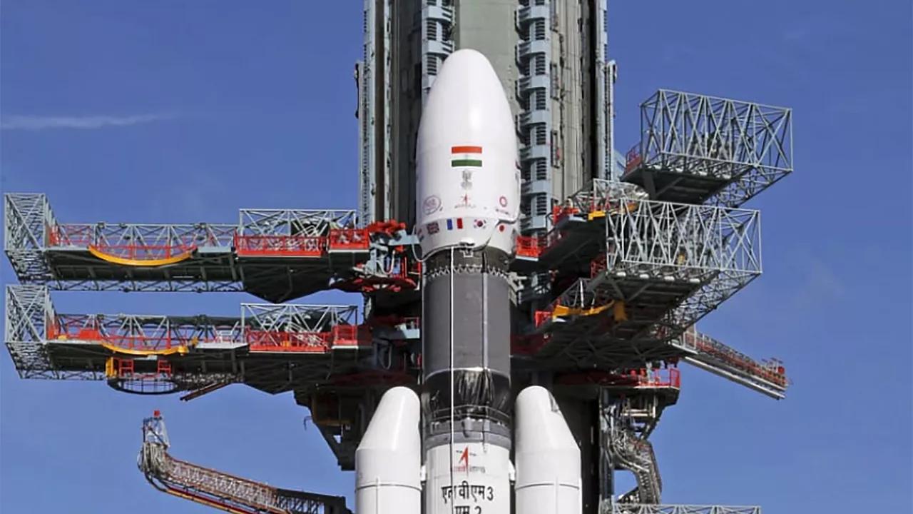 India Launches 36 OneWeb Satellites Into Orbit: ISRO India Launches 36 OneWeb Satellites Into Orbit: ISRO