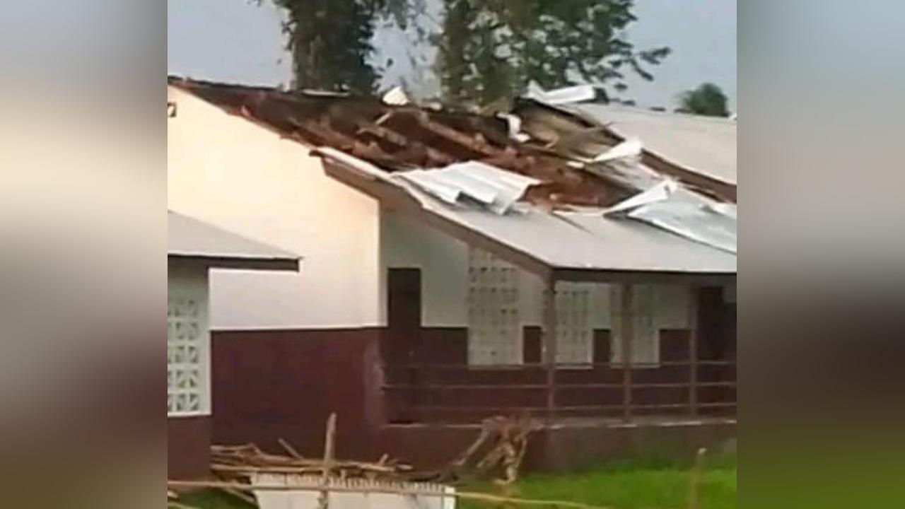 Violent storm leaves residents homeless Violent storm leaves residents homeless