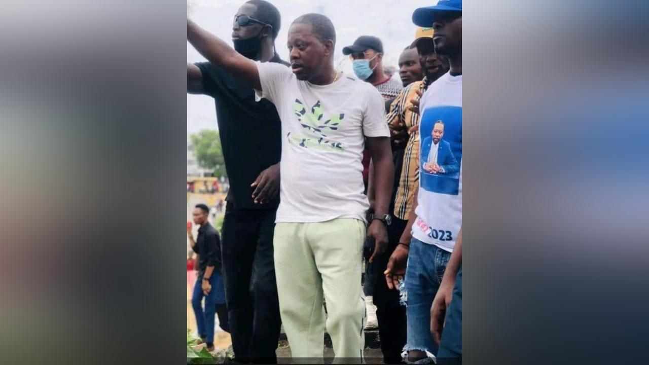 Opposition supporters switch loyalty to Rep. Gray Opposition supporters switch loyalty to Rep. Gray